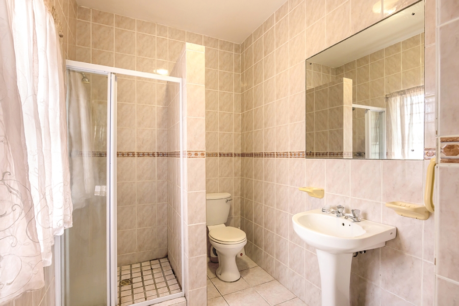 6 Bedroom Property for Sale in Sunset Beach Western Cape